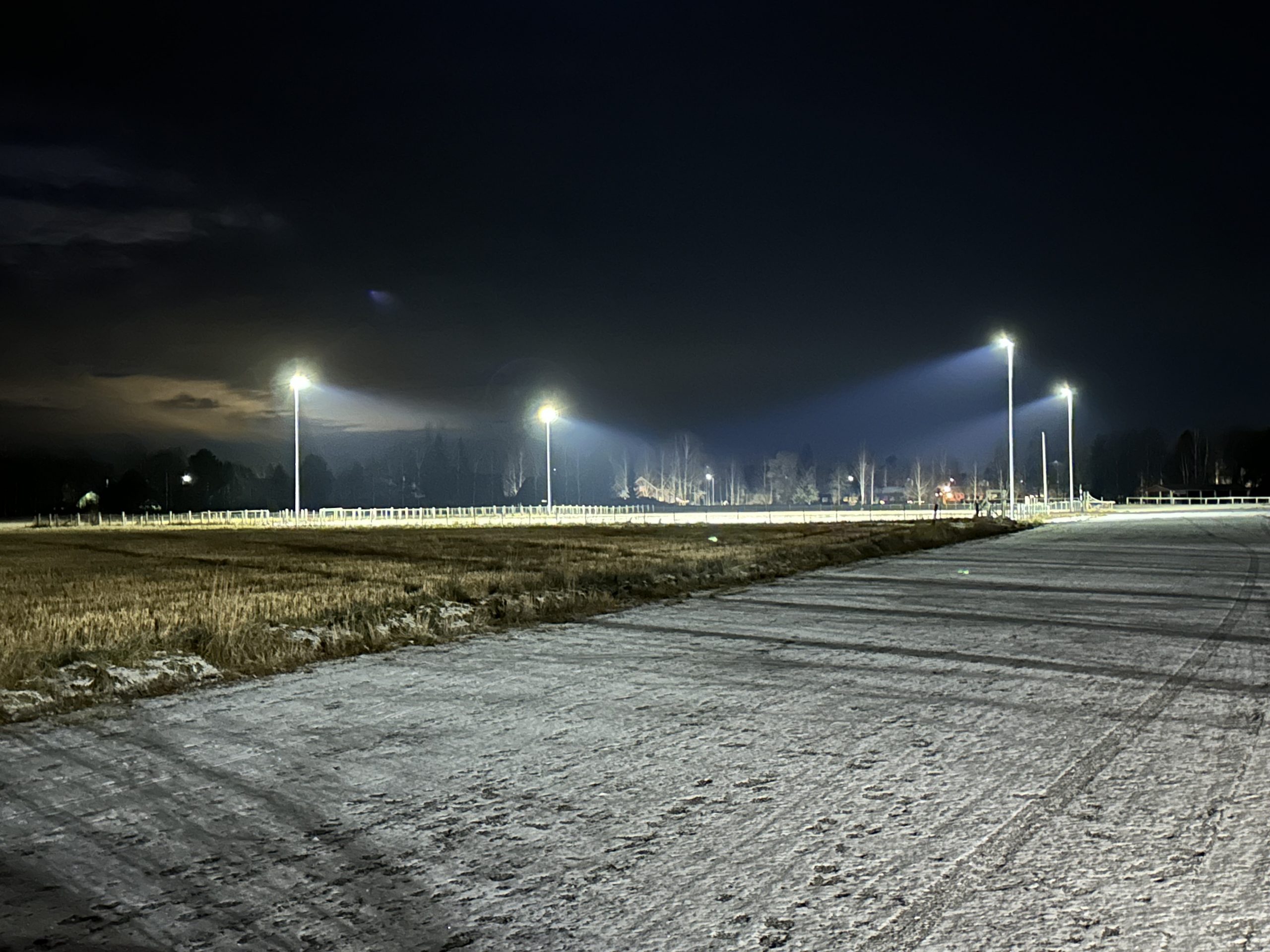 Kannuksen koirapuiston valaistus valmistunut